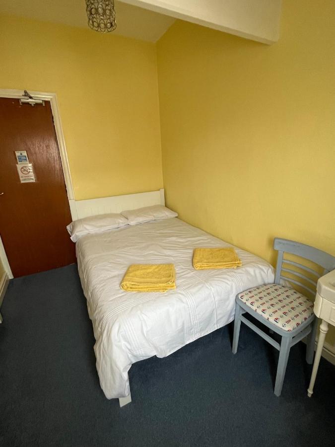 Glenroyd Guesthouse Блекпул Екстериор снимка