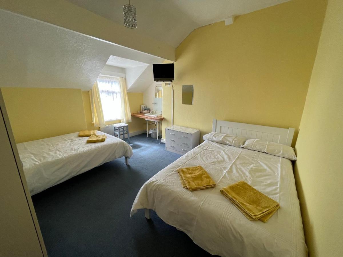 Glenroyd Guesthouse Блекпул Екстериор снимка